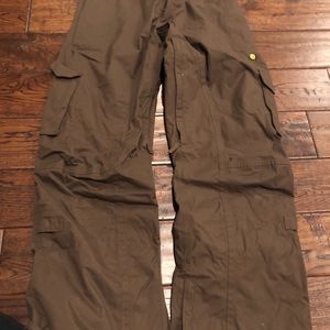 Burton snow pants woman size medium.